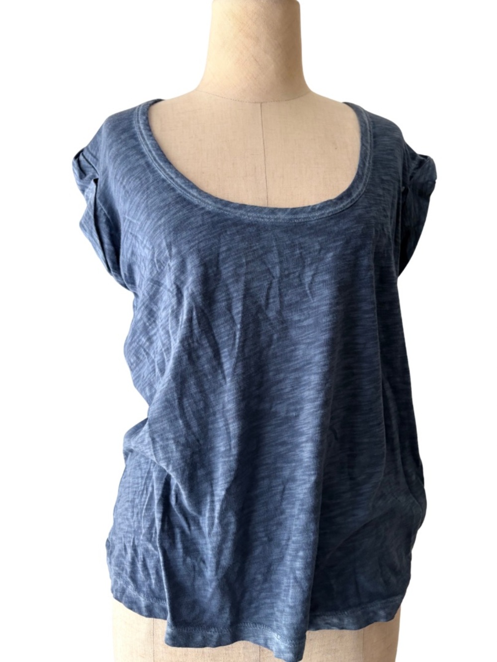 Veronica Beard blue heathered 100% cotton t-shirt low scoop neck ladies small